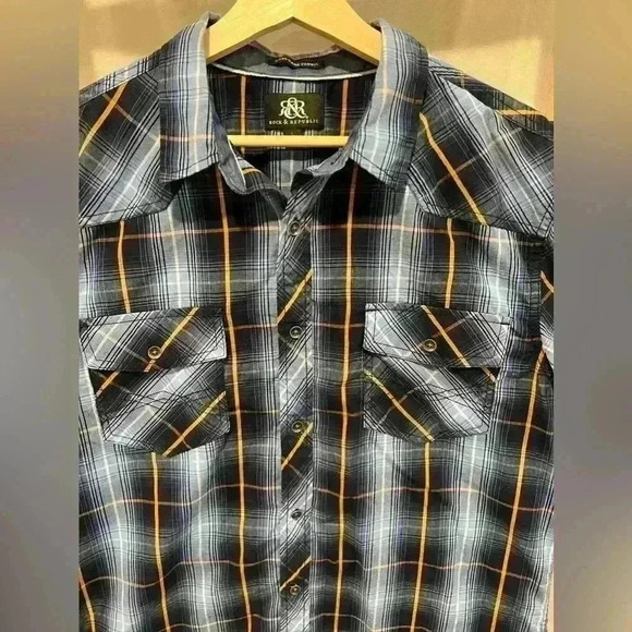 Rock & Republic size large button down blue plaid short sleeve - Picture 3 of 7